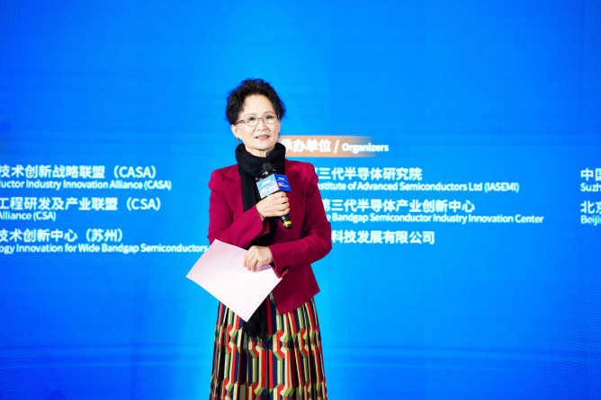 吳玲理事長(zhǎng)