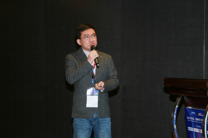 張?。ㄥX峰同事）