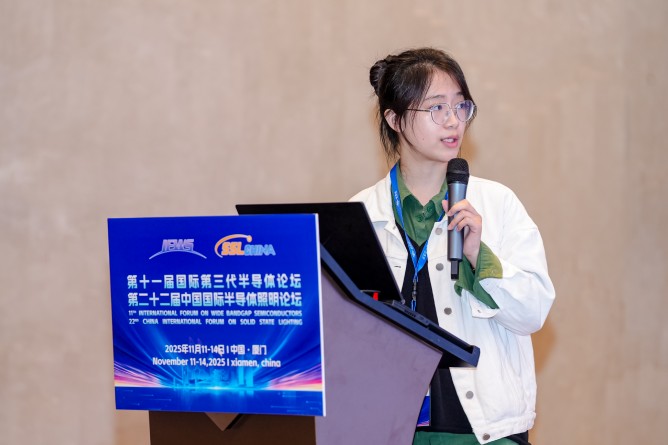 桑立雯（有人替？）